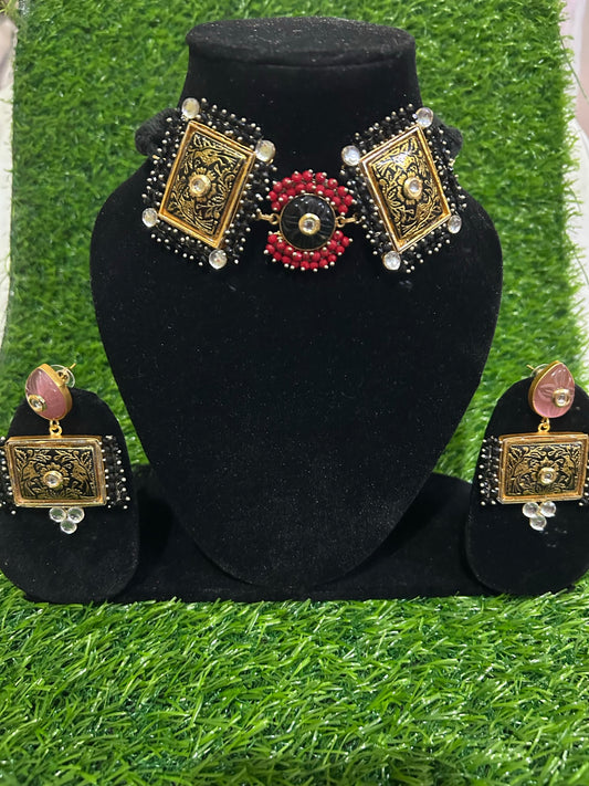 Brass Base Carving Stone Necklace Set