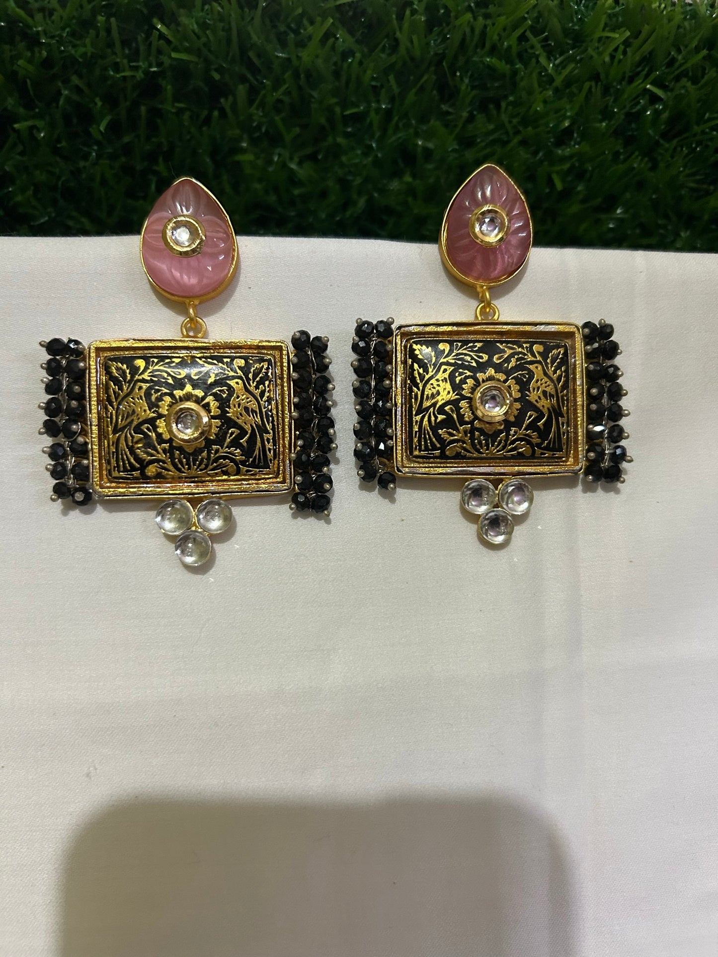 Brass Base Carving Stone Necklace Set