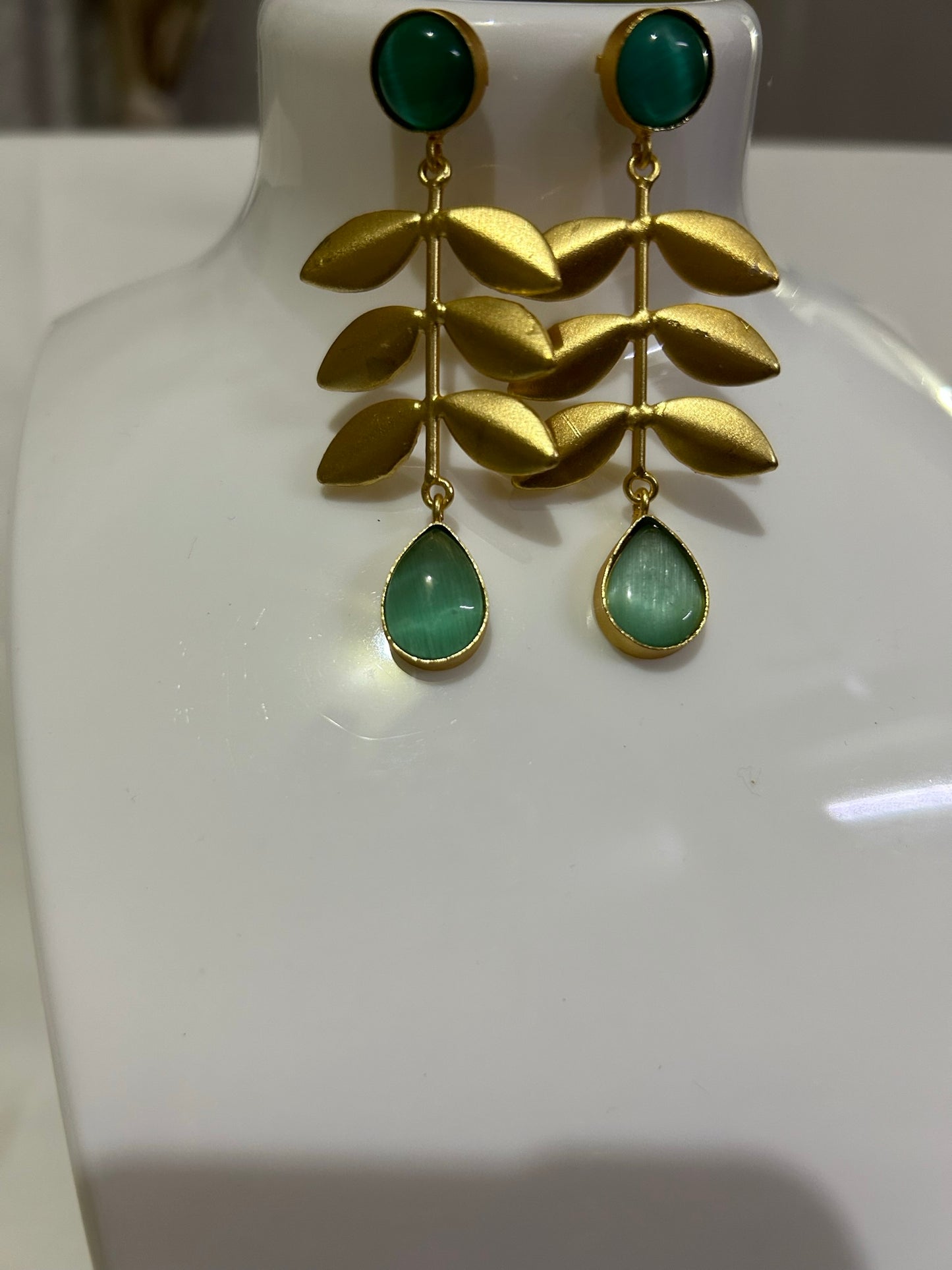 Monalisa Stone leaf shape Trendy Brass Earring